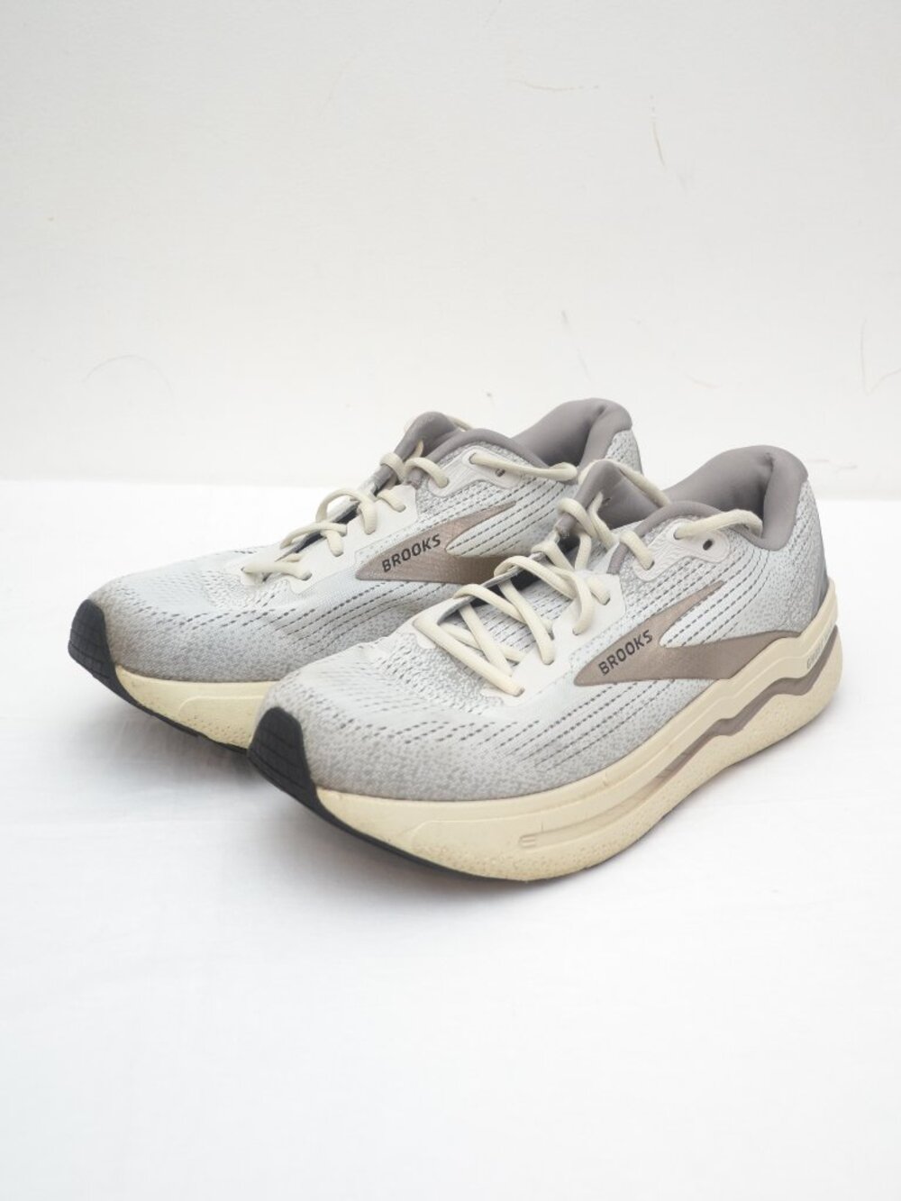 Brooks Ghost Max 2 Men's Size 11